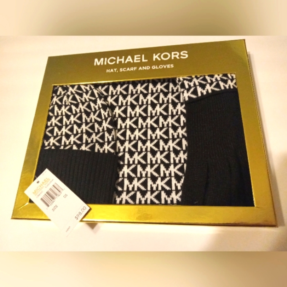 Michael Kors Hat, Scarf and Gloves NWT